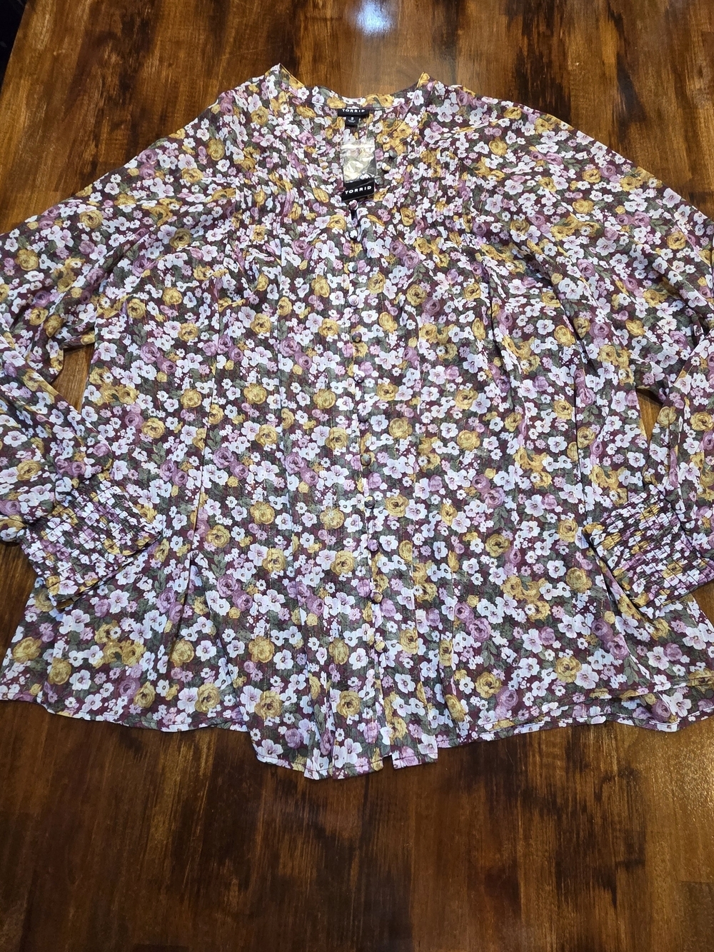Torrid Women's Pink Floral/Gold Pinstripe Long Sleeve Button Down Blouse 3